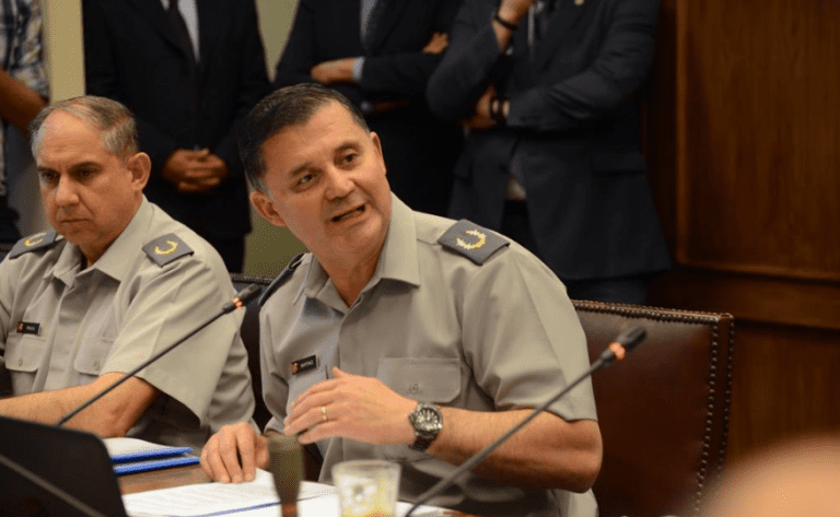 General Martínez insiste en persecución penal por filtración de audio y acusa a oficial de faltar al honor militar