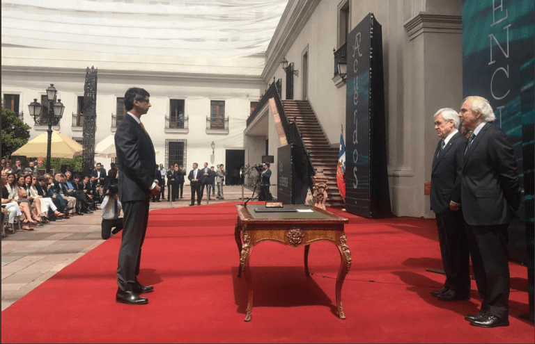 Andrés Couve se convierte en el primer ministro de Ciencia y Tecnología en Chile