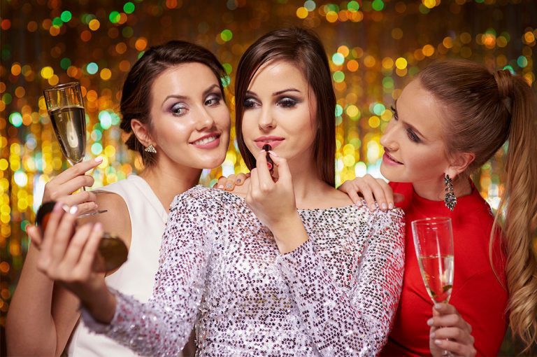 Cuatro tips para un maquillaje perfecto de Año Nuevo