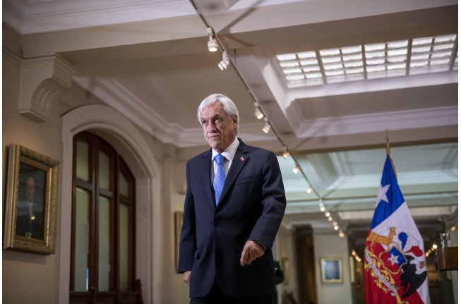 Estudio revela que Piñera ha cumplido sólo un 23% de sus promesas en su primer año de gobierno