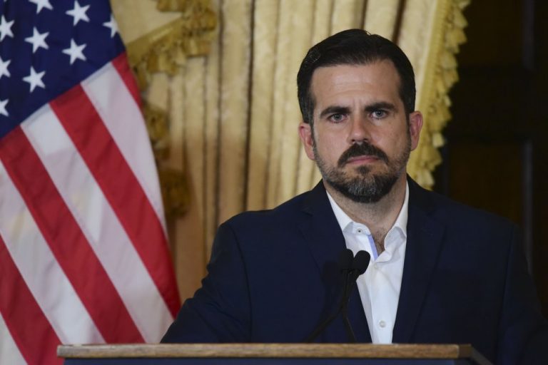 Presión popular surte efecto y logra sacar a cuestionado gobernador de Puerto Rico