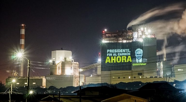 Greenpeace Chile, Fridays for Future y ONG FIMA emplazan a Piñera  a terminar ahora con las centrales a carbón en el país