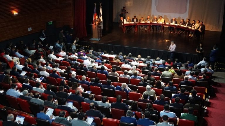 Asociación Chilena de Municipalidades acuerda realizar una consulta ciudadana el próximo 7 de diciembre