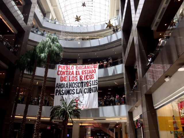Nueva protesta “Contra el Estado de los Ricos” al interior del Costanera Center