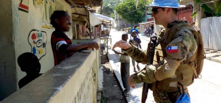 Ejército reconoce que ex suboficial embarazó a mujer haitiana durante misión de paz ONU