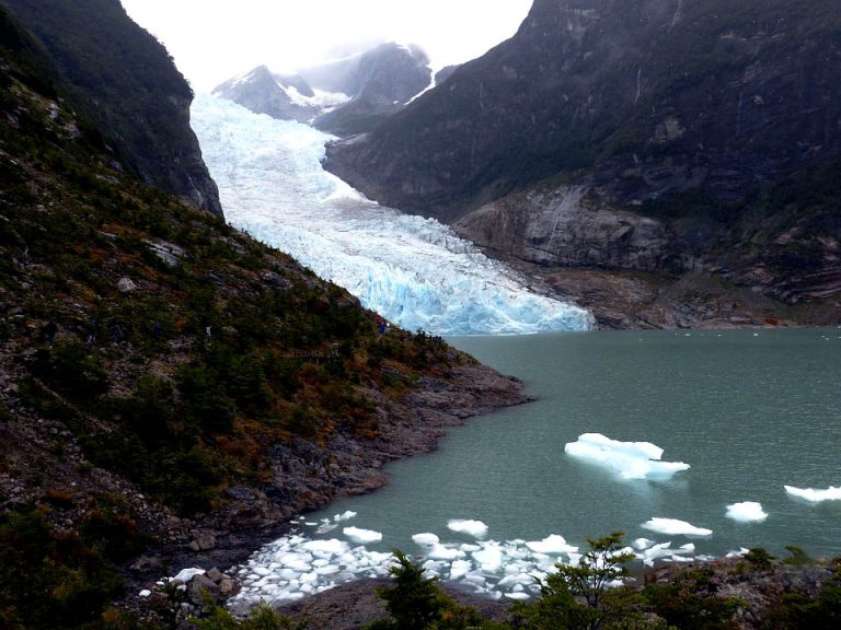 Calentamiento global: Glaciares andinos se derriten y afecta con fuerza a la Patagonia chileno-argentina