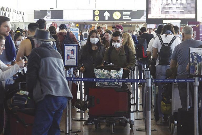 Relaciones Exteriores cifra en más de 10 mil los chilenos retornados al país en medio de la crisis mundial por coronavirus