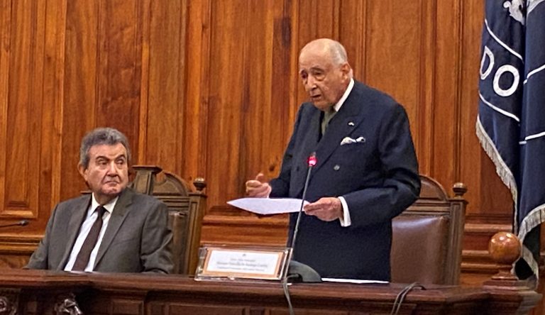 Senado rindió emotivo homenaje a embajador Mariano Fontecilla
