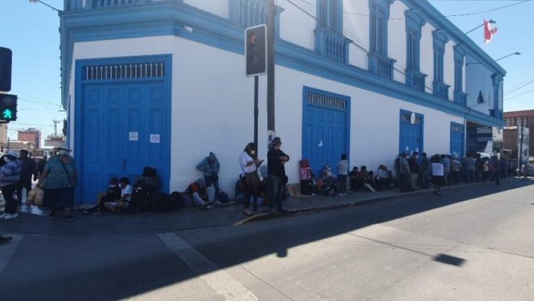 Gobierno apura gestiones con Lima para repatriar a peruanos varados en Arica y Tarapacá
