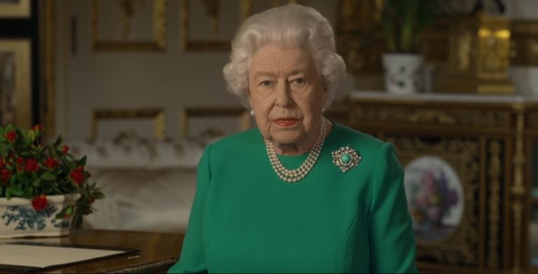 “Nos volveremos a ver”: Isabel II insta a los británicos a mantenerse fuertes y llama a la unidad del mundo para combatir el CORONAVIRUS