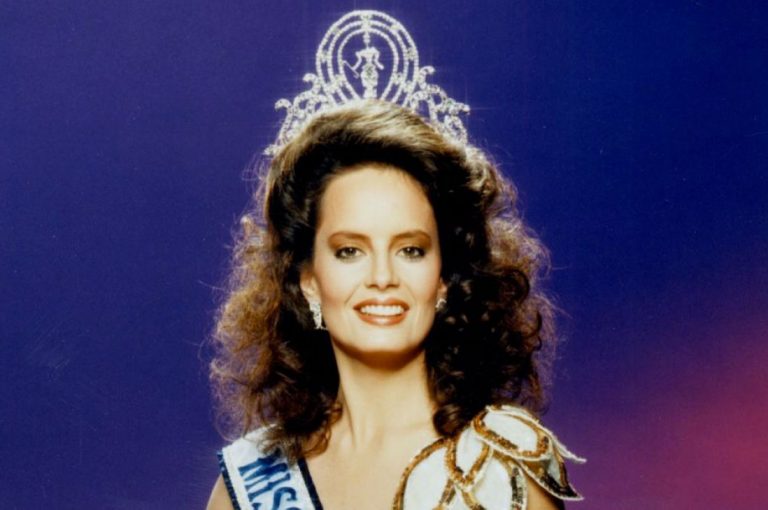 En 1987 la revista Paula publicaba una edición especial dedicado a Cecilia Bolocco como Miss Universo