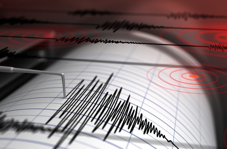 Fuerte sismo sacudió a cuatro regiones del norte del país