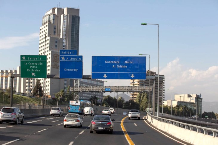 MOP anunció nuevas rebajas en autopista urbanas de Santiago a contar de julio