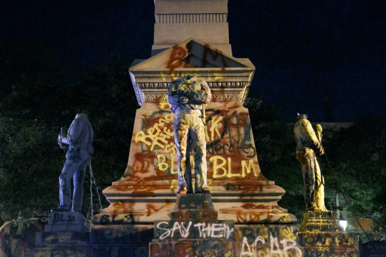 Efecto Floyd: Surge con fuerza el “revisionismo”histórico-monumental, se destruyen y retiran estatuas vinculadas al racismo