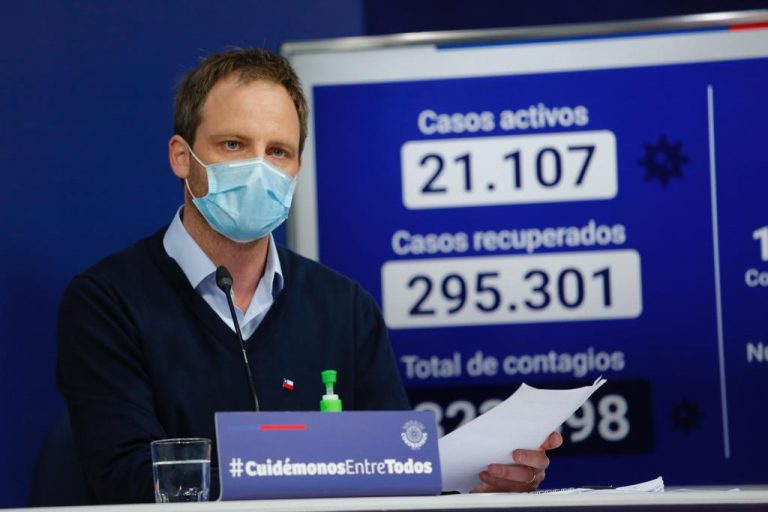 COVID-19 en Chile: Fallecidos llegan a los 7.290 y contagiados a 323.698