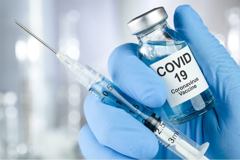 Ministro Paris señala que ensayo clínico de vacuna contra Covid-19 requerirá 3 mil personas y al menos 6 hospitales