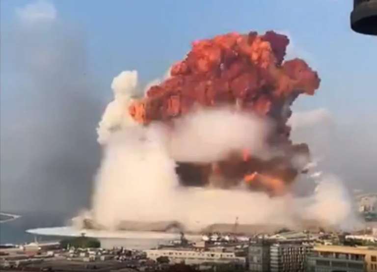 ACTUALIZADO ////VIDEOS // Gigantesca explosión en almacén de explosivos en el puerto de Beirut:  Miles de heridos, hasta ahora 78 muertos y desaparecidos informa la Cruz Roja