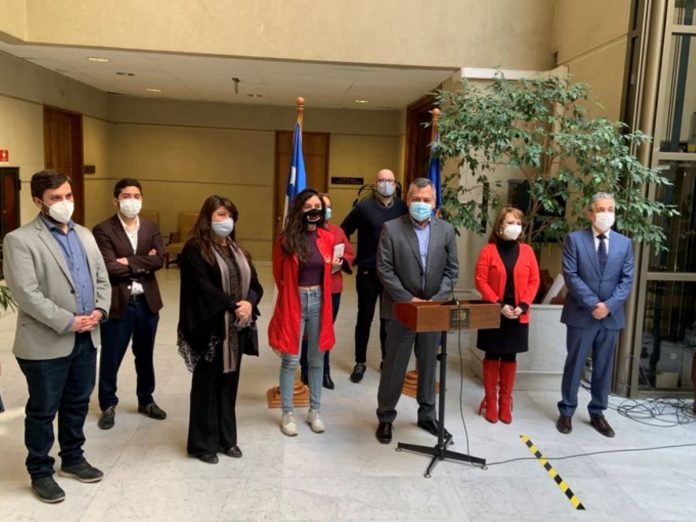 Acusacion constitucional contra ministro del Interior