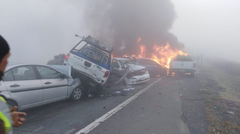 ACTUALIZADO : Dantesco accidente múltiple en Ruta 5 Sur en  cruce La Turbina -Victoria