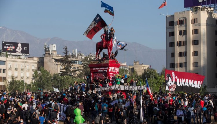 Encuesta deja por el suelo al Gobierno: Un 68,7% de los chilenos dice que no ha dado soluciones a las demandas ciudadanas tras estallido del 18-O