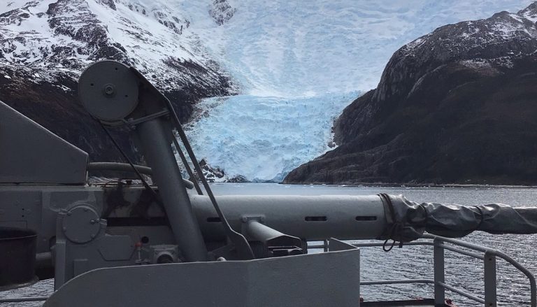 Armada aprovisiona  faros y Alcaldías de Mar en área  del Estrecho de Magallanes