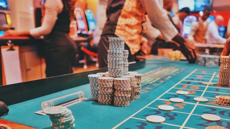 ¿Cuál es la regulación actual de los juegos de azar y casino en línea en Chile y otros países de Latinoamérica?