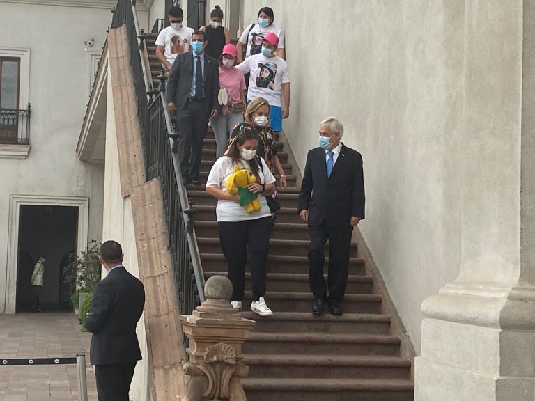 Padres de los menores Itan y Tamara, asesinados en medio de encerronas, se reunieron con el Presidente Piñera en La Moneda