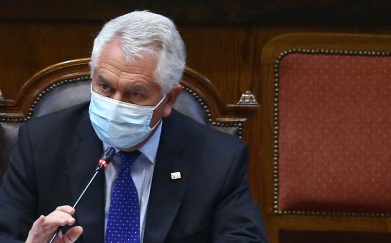 Egolatría y soberbia monumental del ministro Paris: “Yo como ministro de Salud tengo aprobación del 70%