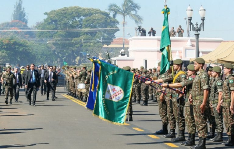 Las relaciones civiles-militares en Sudamérica