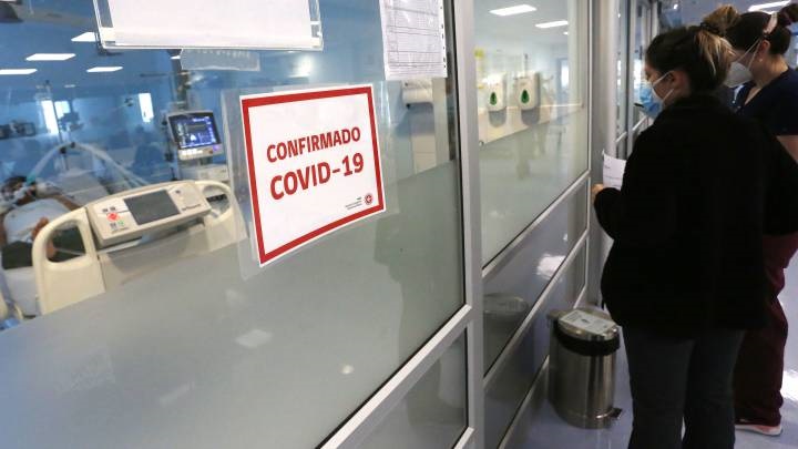 El coronavirus sigue avanzando: 7.294 nuevos contagios y 122 fallecidos