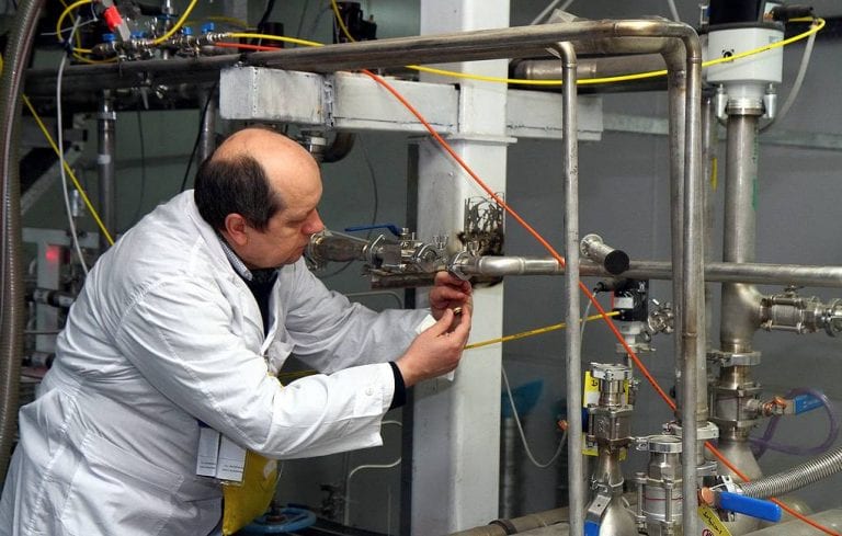 Irán anuncia ensayos de centrifugadoras avanzadas de enriquecimiento de uranio IR-9