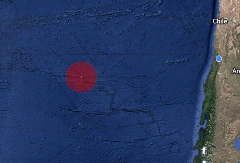 Fuerte sismo sacude Isla de Pascua