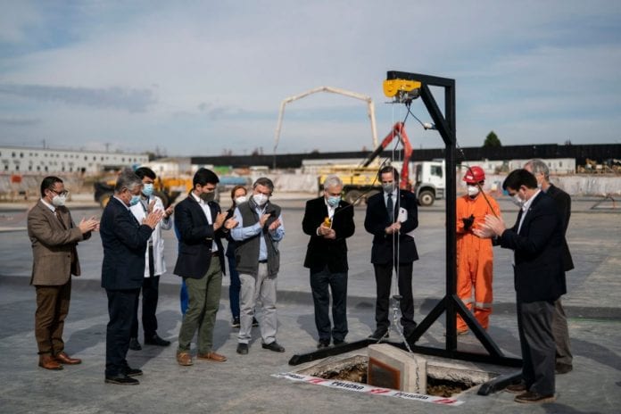 Primera piedra HosLinares OK