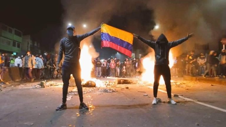Colombia: Tras 4 días de violentas protestas obligan al gobierno a retirar polémica Reforma Tributaria