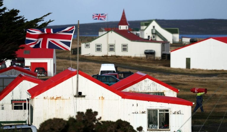 Las Falkland apuntan a disputar la puerta de entrada a la Antártica con Punta Arenas y Ushuaia