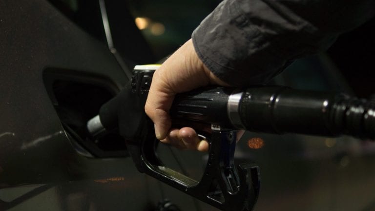 Estudio de ODECU comprueba calidad de la gasolina de 95 octanos