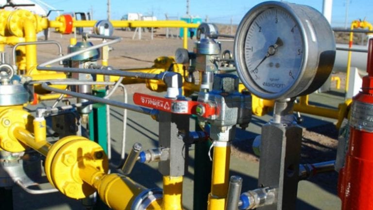 Otra vez el error estratégico: Por crisis hídrica Chile podría volver a depender del gas de Argentina