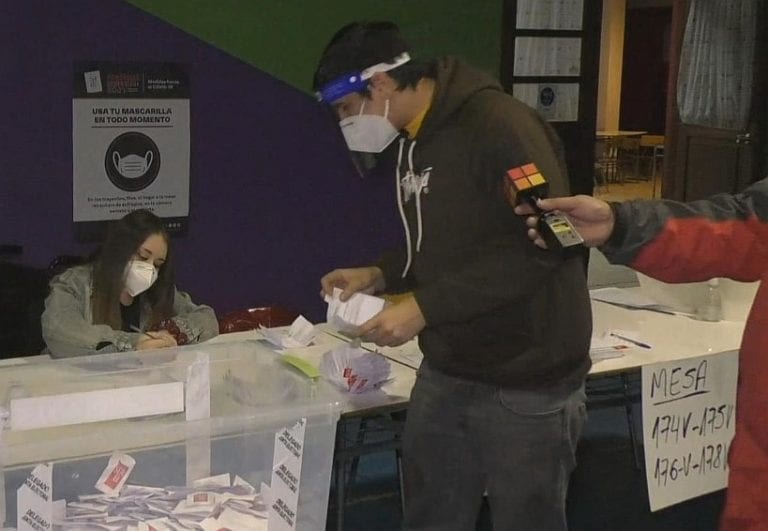 Primarias 2021: Se completa el cierre de mesas mientras Magallanes ya vive el conteo de votos