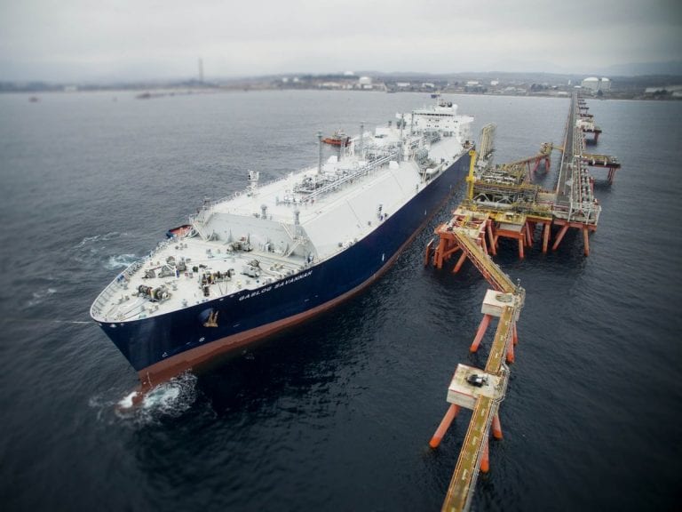 Alerta energética en el horizonte: Metrogas informó a empresas un posible corte de gas por retraso de nave con cargamento de GNL