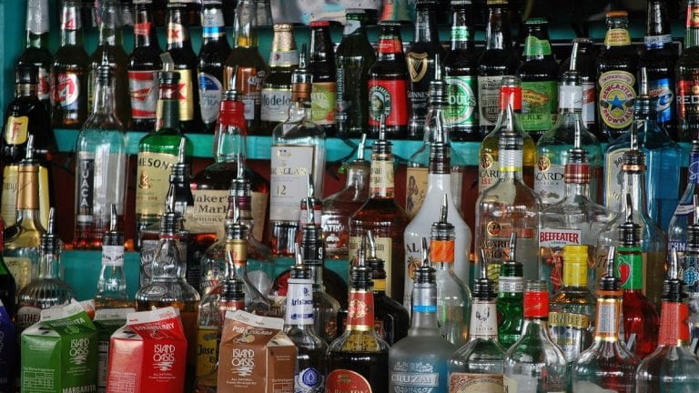 Botilleros de Chile respalda nueva ley de alcoholes Ad-portas de ser promulgada