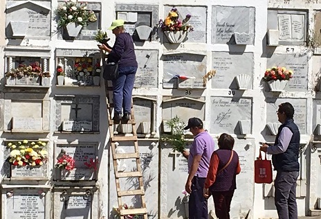 Macabra denuncia: Familia viñamarina acusa hurto y exhumación de cadáveres en cementerio municipal