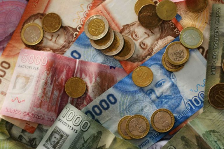 Sueldo promedio en Chile fue de $635.134 durante 2020, según encuesta del INE