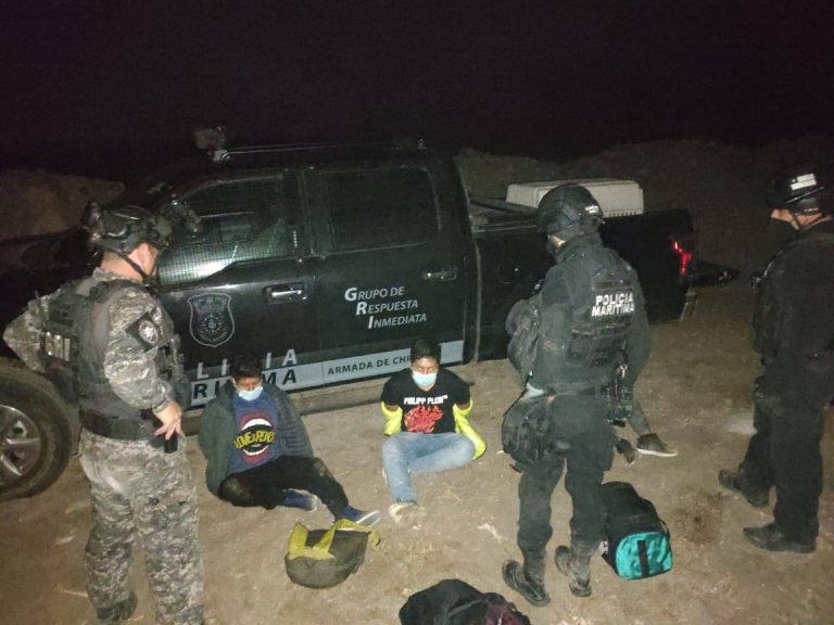 Policía marítima logra detención de cuatro bolivianos con más de 4 kilos de cocaína