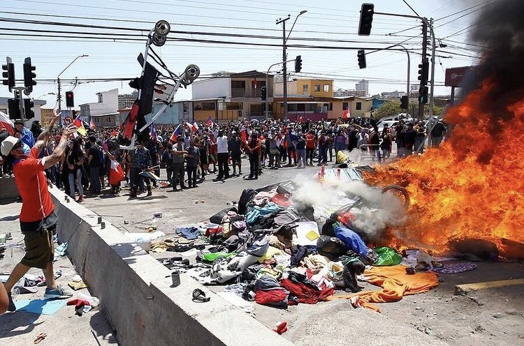 Senadora Allende condena la violencia en Iquique y pide al Gobierno dar solución a la crisis de la inmigración irregular