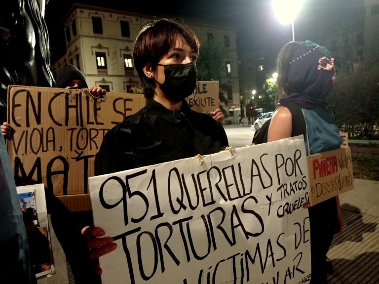18-O: En Granada, España, chilenos y latinoamericanos se manifiestan por Chile
