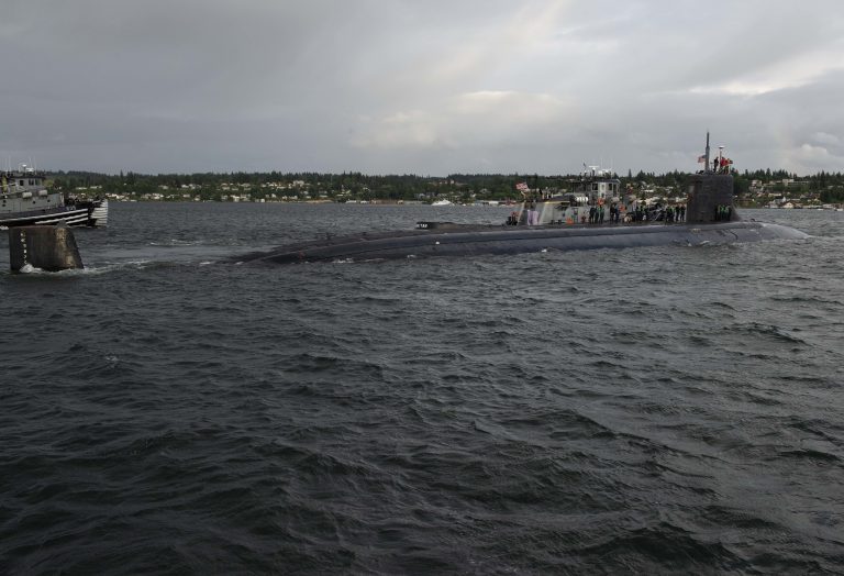 Mar de China Meridional: Submarino nuclear de EEUU tiene incidente con “objeto”sumergido y resultan 11 marinos heridos