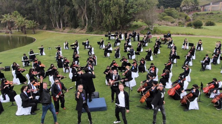 “Somos la Música”: Artistas chilenos se unen en canción para visibilizar los difíciles momentos que ha vivido el gremio