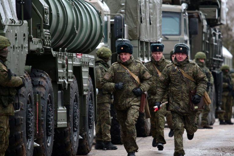 Ucrania y Rusia suben la tensión bilateral con ejercicios militares