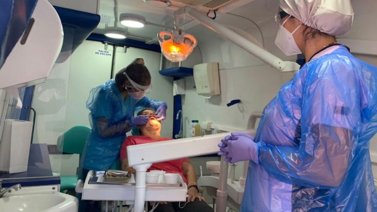 I+D: Proyecto de teleodontología de la UFRO para adultos mayores ahora se implementa en México y Colombia