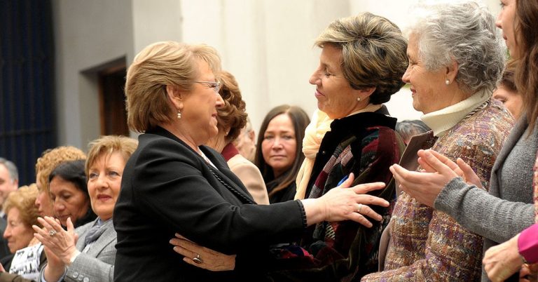Elecciones 2021: Senadora Allende dice que Bachelet apoya a Boric porque “jamás podría votar por una persona que defiende a Krassnoff”